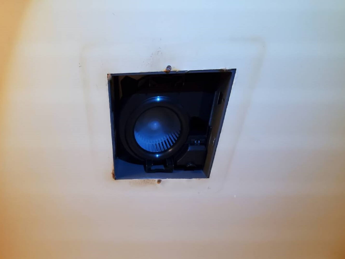 換気扇からの異音　浴室換気扇取替工事